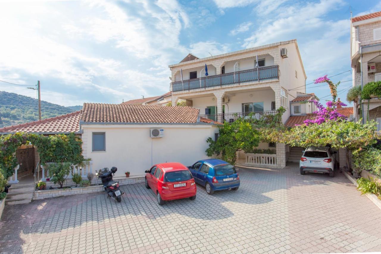Apartments And Rooms With Parking Space Marina, Trogir - 5953 외부 사진