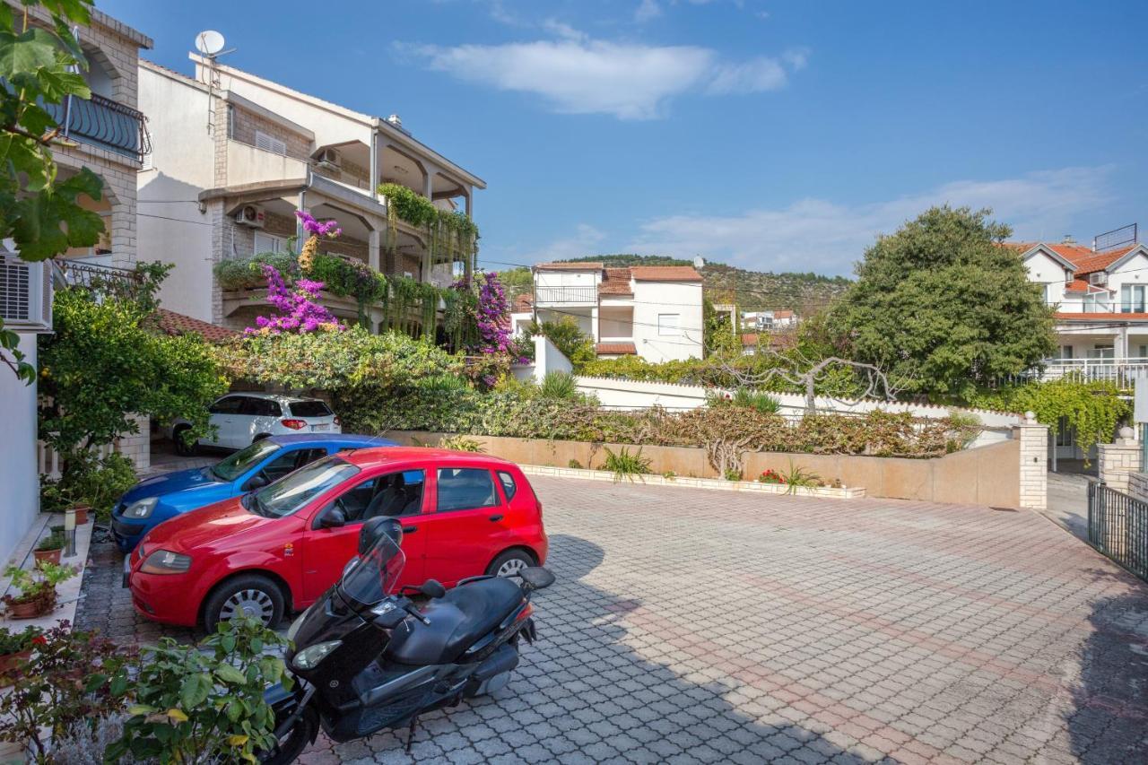 Apartments And Rooms With Parking Space Marina, Trogir - 5953 외부 사진