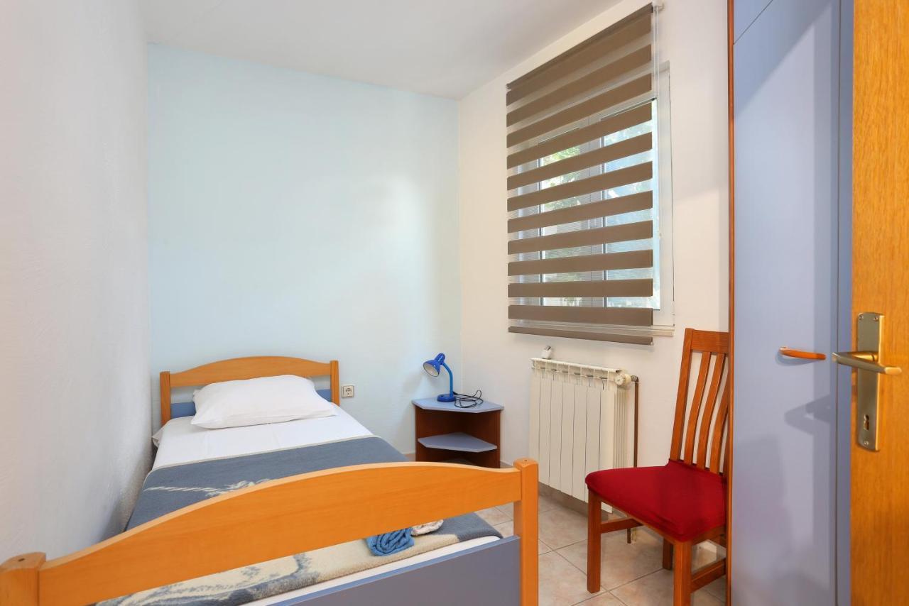 Apartments And Rooms With Parking Space Marina, Trogir - 5953 외부 사진
