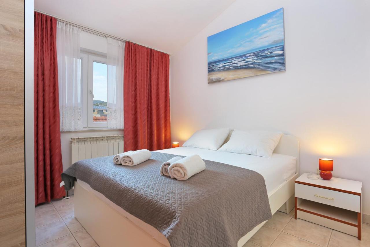 Apartments And Rooms With Parking Space Marina, Trogir - 5953 외부 사진