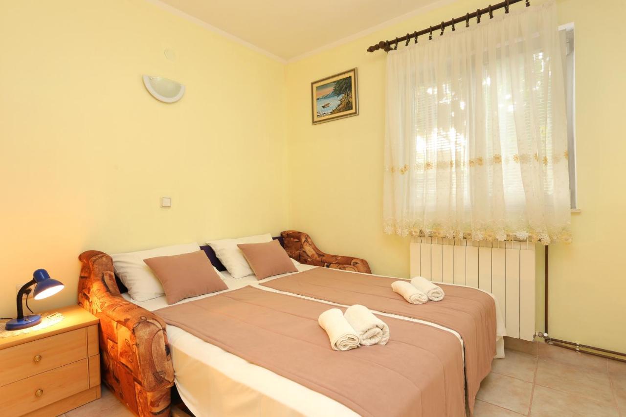 Apartments And Rooms With Parking Space Marina, Trogir - 5953 외부 사진