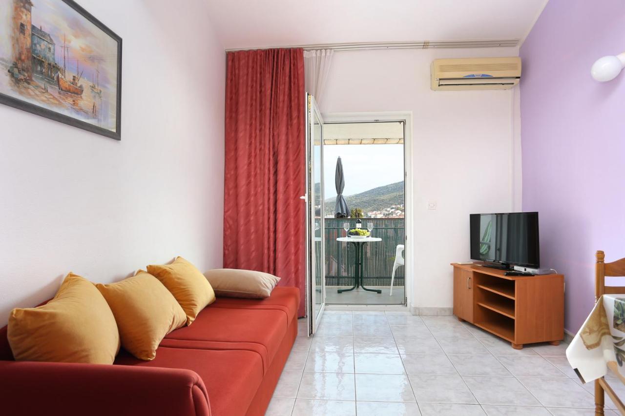 Apartments And Rooms With Parking Space Marina, Trogir - 5953 외부 사진