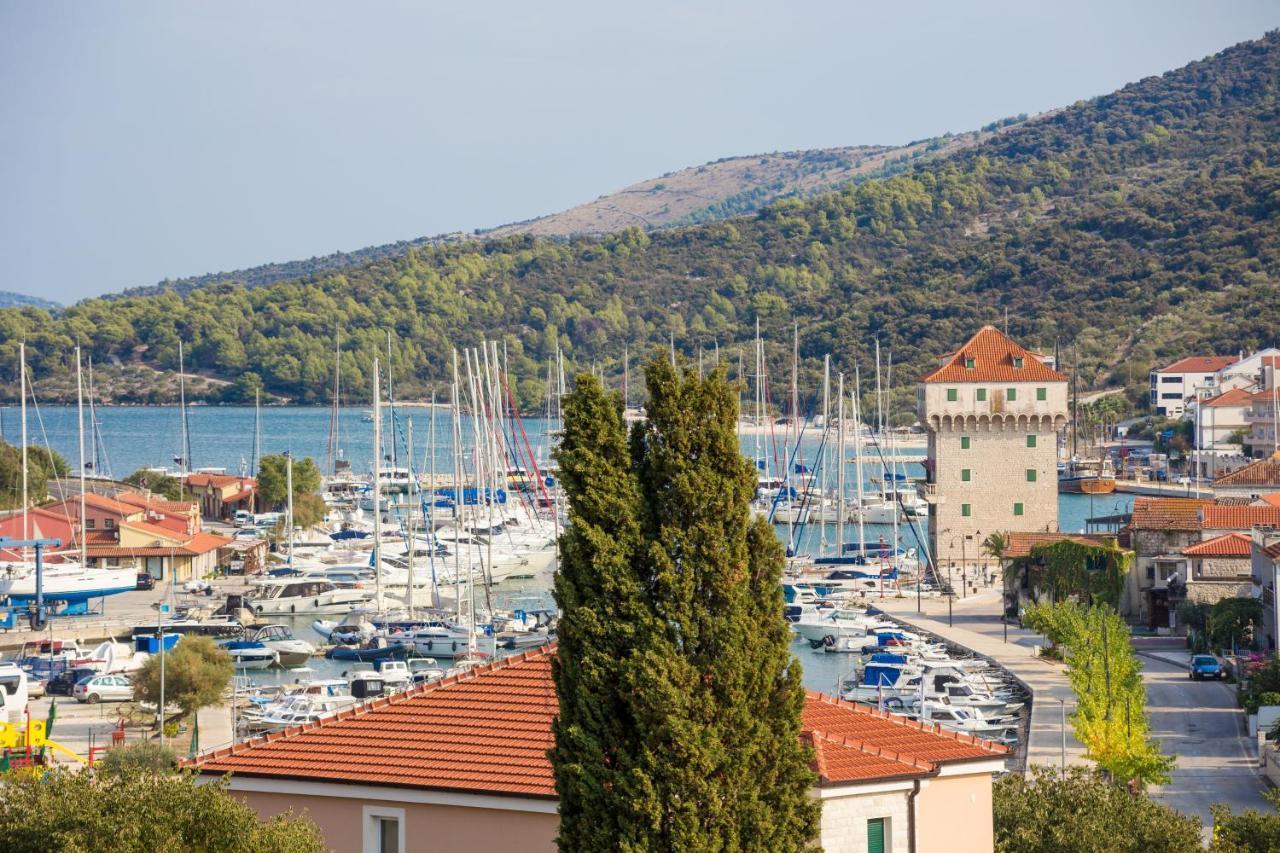 Apartments And Rooms With Parking Space Marina, Trogir - 5953 외부 사진