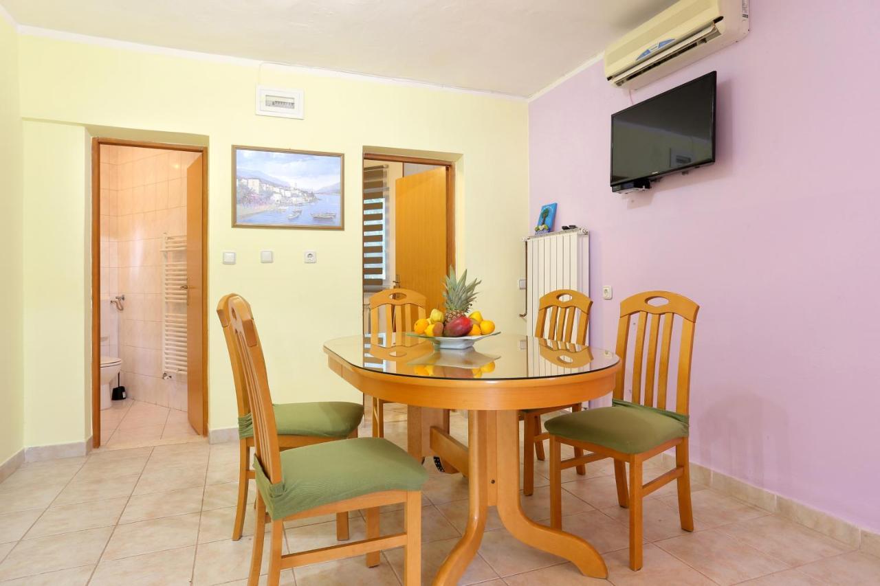 Apartments And Rooms With Parking Space Marina, Trogir - 5953 외부 사진