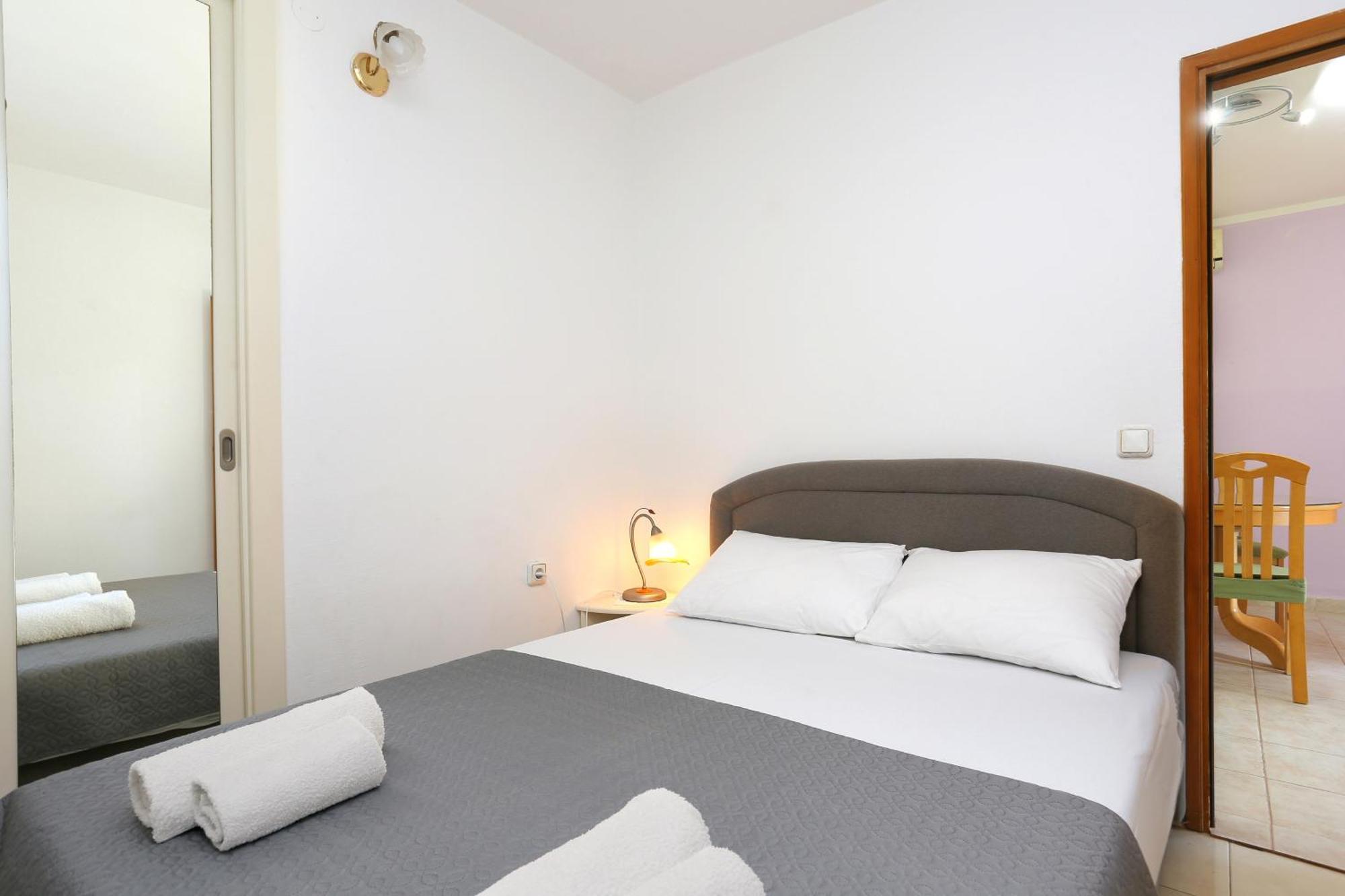 Apartments And Rooms With Parking Space Marina, Trogir - 5953 외부 사진