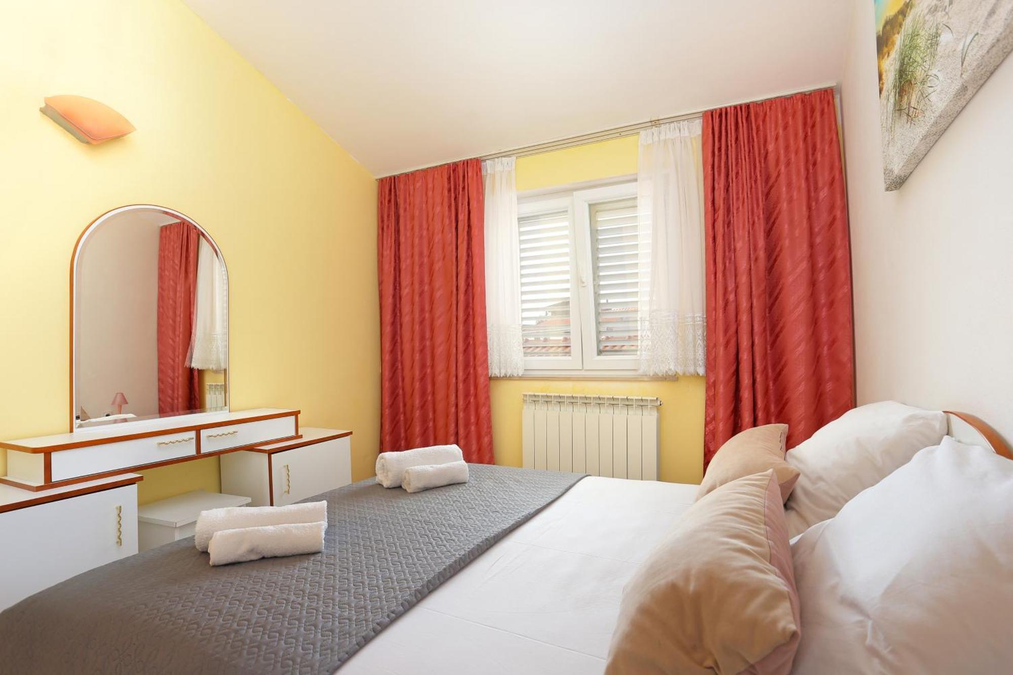 Apartments And Rooms With Parking Space Marina, Trogir - 5953 객실 사진
