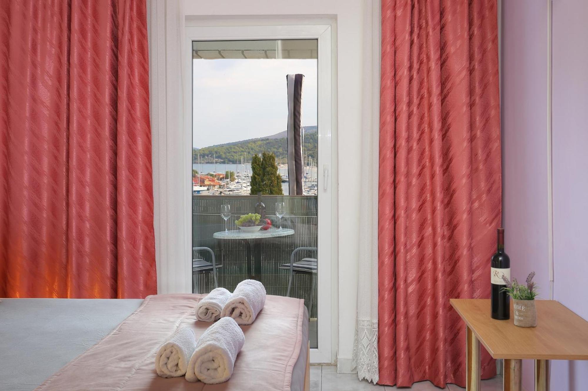 Apartments And Rooms With Parking Space Marina, Trogir - 5953 객실 사진